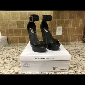 Steve Madden wedges